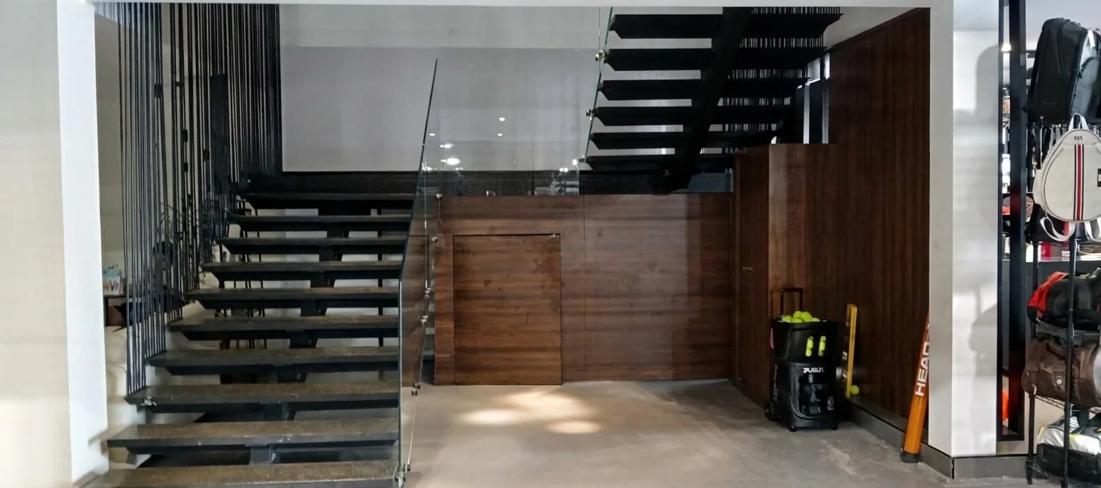 Padel 360 — Fly Iron Staircase
